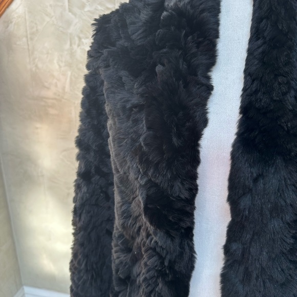 NWT Black Rabbit Cape 180 x 50" - Picture 2 of 7